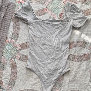 Aritzia Light Gray Short Sleeve Bodysuit